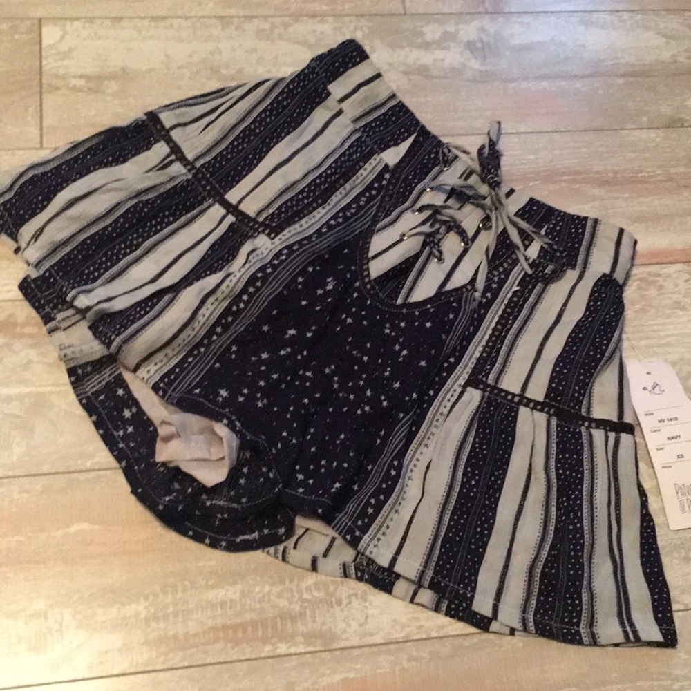 NWT patrons of peace Shorts